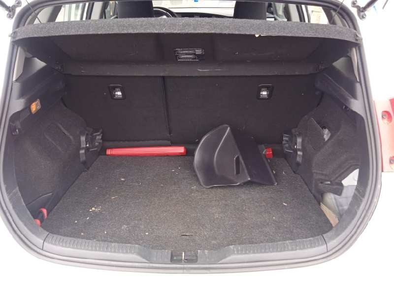 toyota auris del año 2015