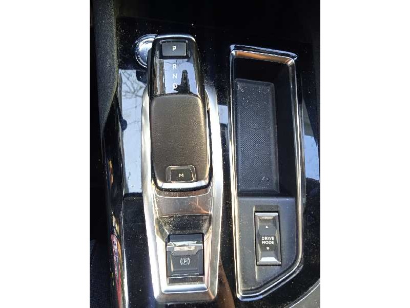 peugeot 5008 del año 2021