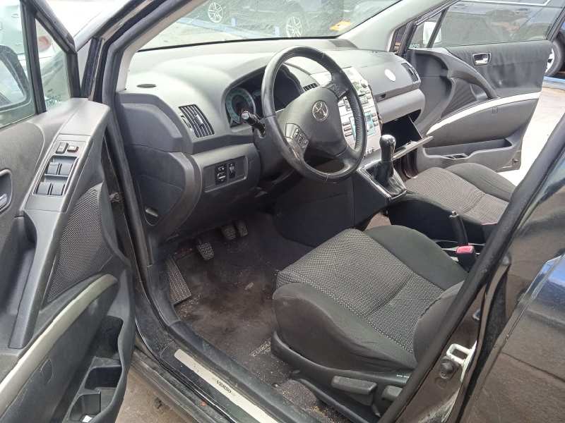 toyota corolla verso (r1) del año 2006