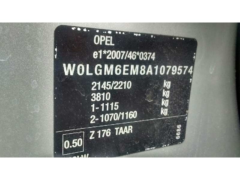 opel insignia berlina del año 2010