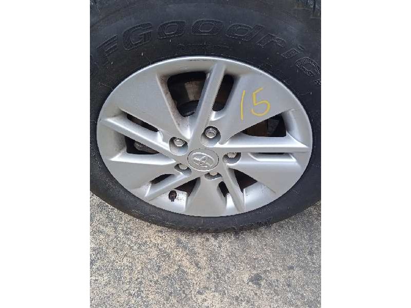 toyota auris del año 2015