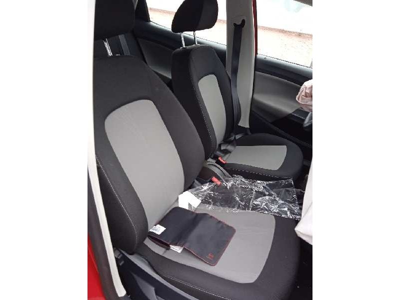 seat ibiza (6j5) del año 2013