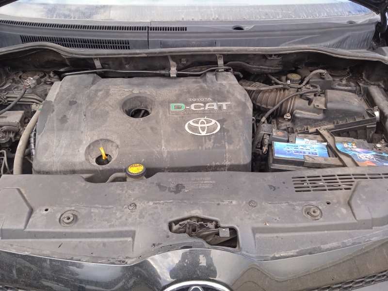 toyota corolla verso (r1) del año 2006