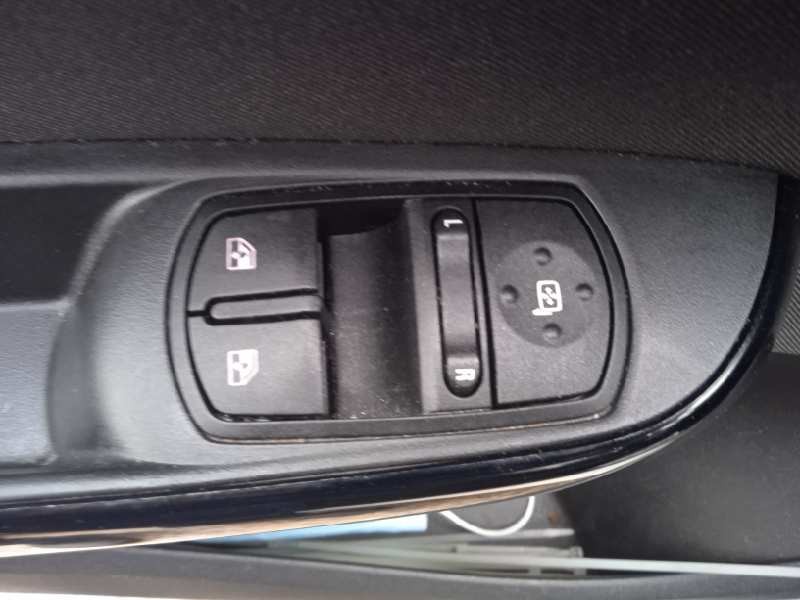 opel corsa e del año 2018