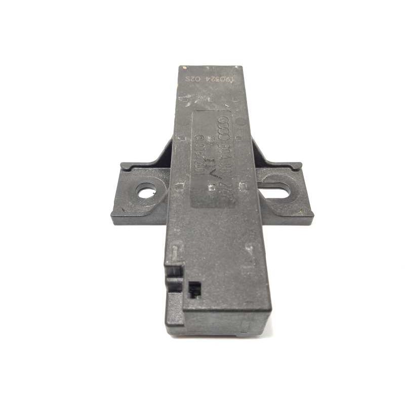 Recambio de antena para audi q5 (fyb) 40 tdi quattro básico referencia OEM IAM 80A907247  