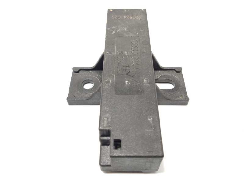 Recambio de antena para audi q5 (fyb) 40 tdi quattro básico referencia OEM IAM 80A907247  