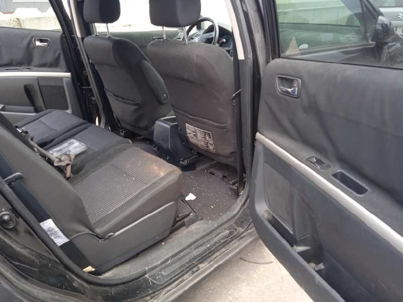 toyota corolla verso (r1) del año 2006