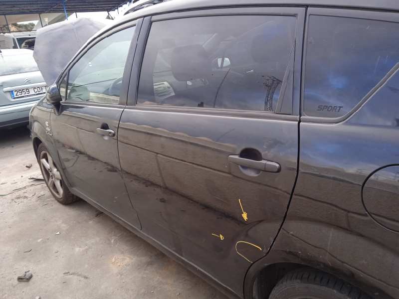 toyota corolla verso (r1) del año 2006