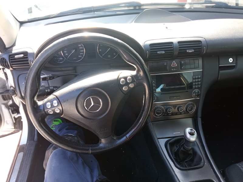 mercedes-benz clase c (w203) sportcoupe del año 2004