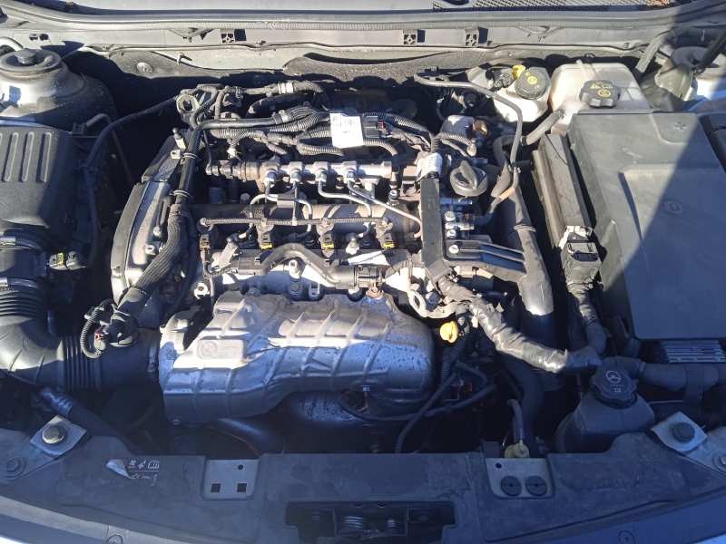 opel insignia berlina del año 2011