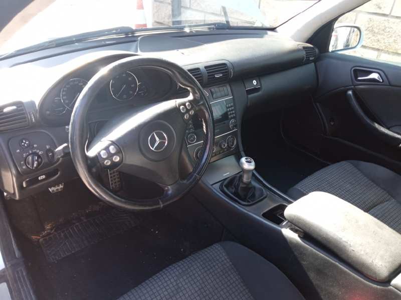 mercedes-benz clase c (w203) sportcoupe del año 2004