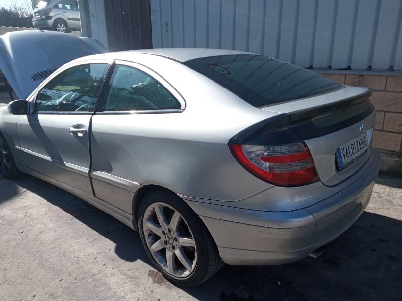 mercedes-benz clase c (w203) sportcoupe del año 2004