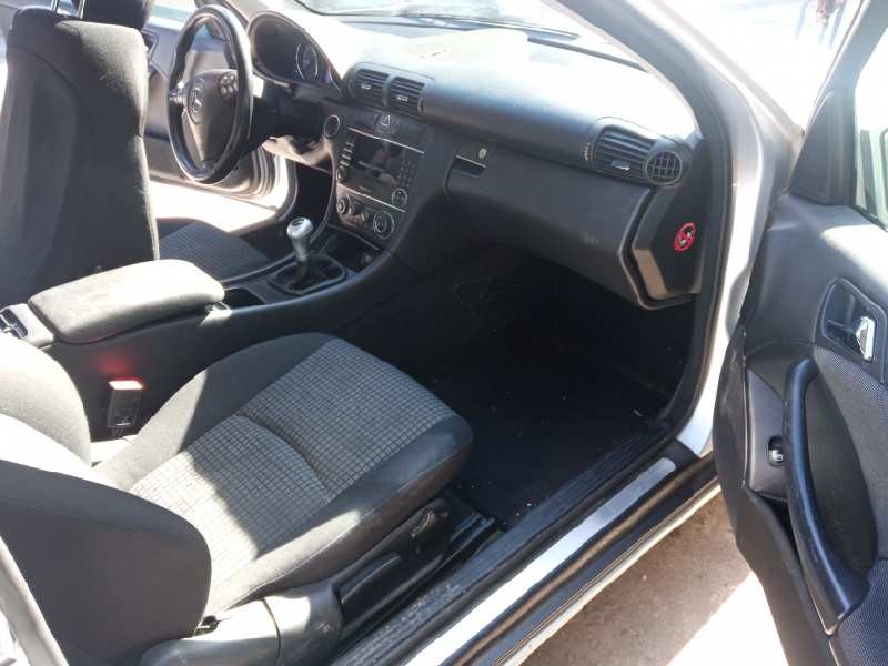 mercedes-benz clase c (w203) sportcoupe del año 2004