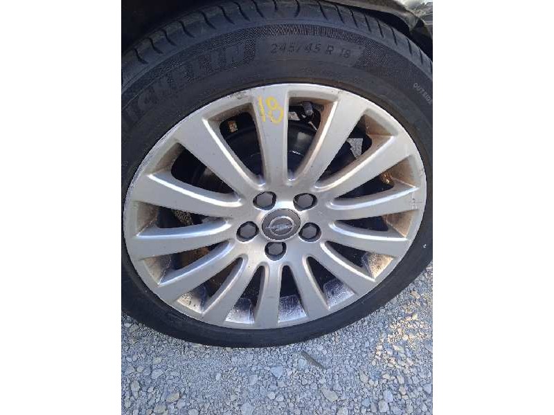 opel insignia berlina del año 2011