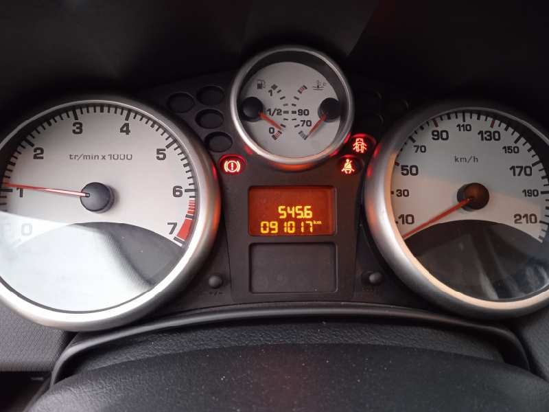 peugeot 207 del año 2006