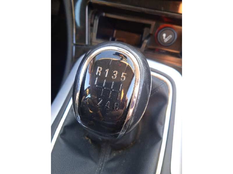 opel insignia berlina del año 2011