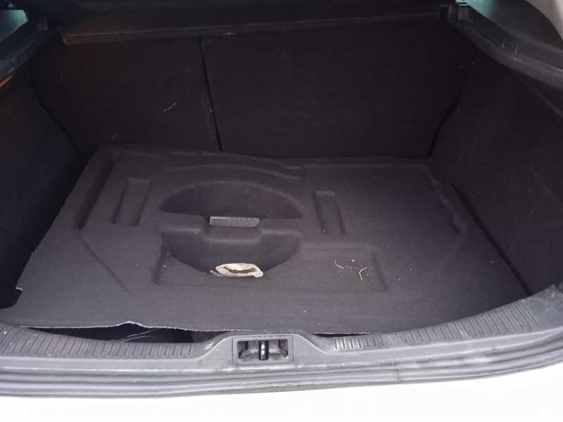 renault megane iii berlina 5 p del año 2010