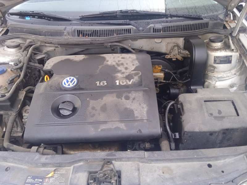 volkswagen bora berlina (1j2) del año 2001