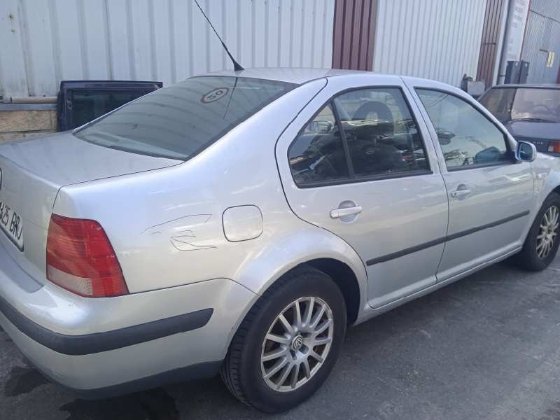 volkswagen bora berlina (1j2) del año 2001