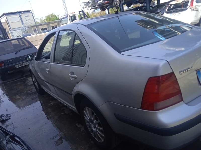 volkswagen bora berlina (1j2) del año 2001