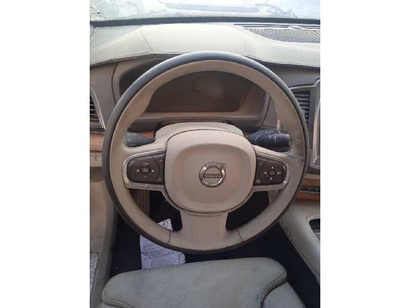 volvo xc90 del año 2021