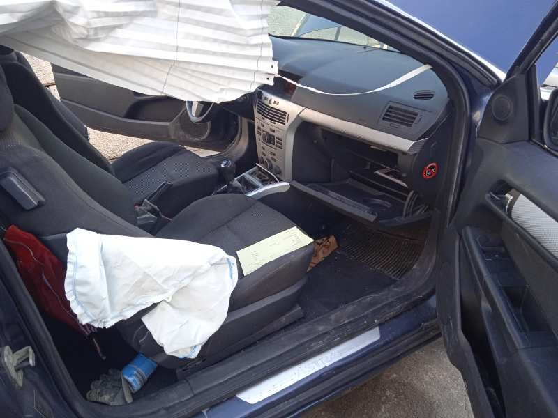 opel astra gtc del año 2006