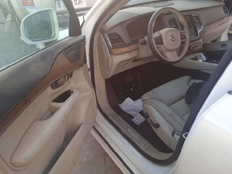 volvo xc90 del año 2021