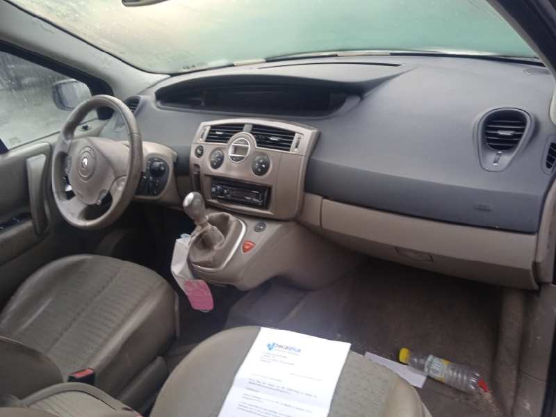 renault scenic ii del año 2004