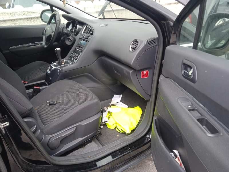 peugeot 5008 del año 2013