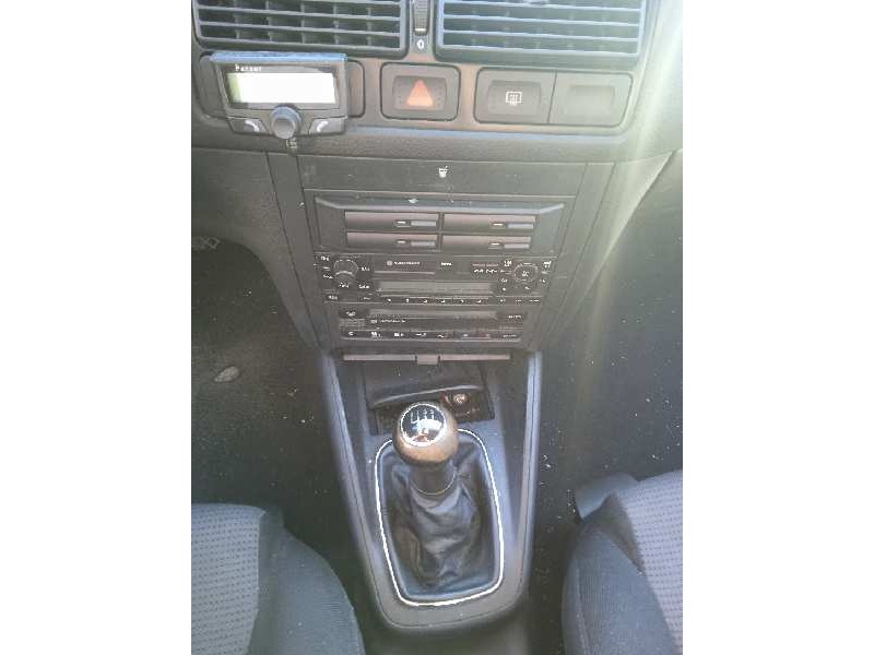 volkswagen golf iv berlina (1j1) del año 2002