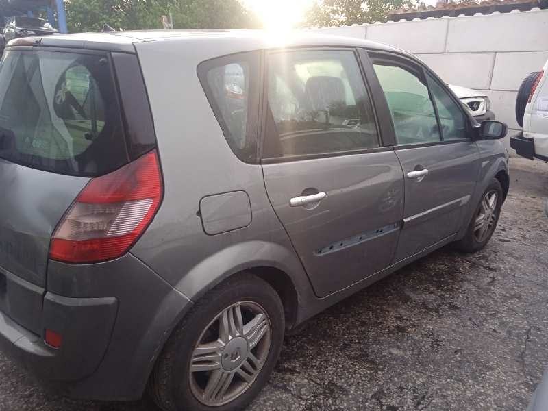 renault scenic ii del año 2004