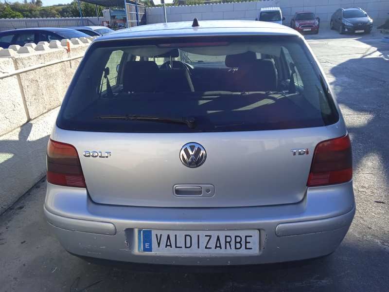 volkswagen golf iv berlina (1j1) del año 2002