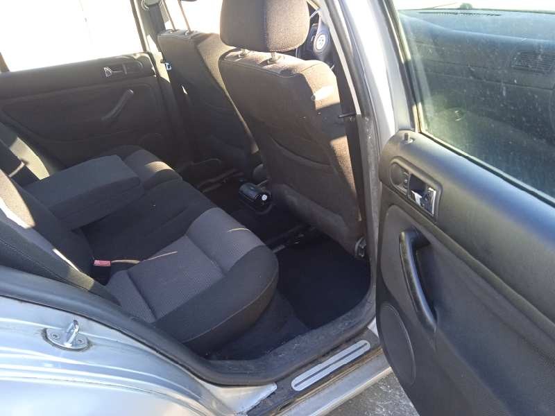 volkswagen golf iv berlina (1j1) del año 2002