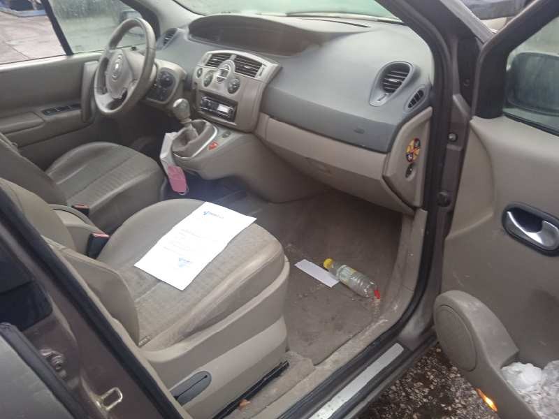 renault scenic ii del año 2004