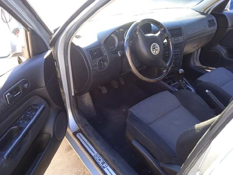 volkswagen golf iv berlina (1j1) del año 2002