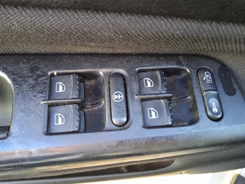 volkswagen golf iv berlina (1j1) del año 2002