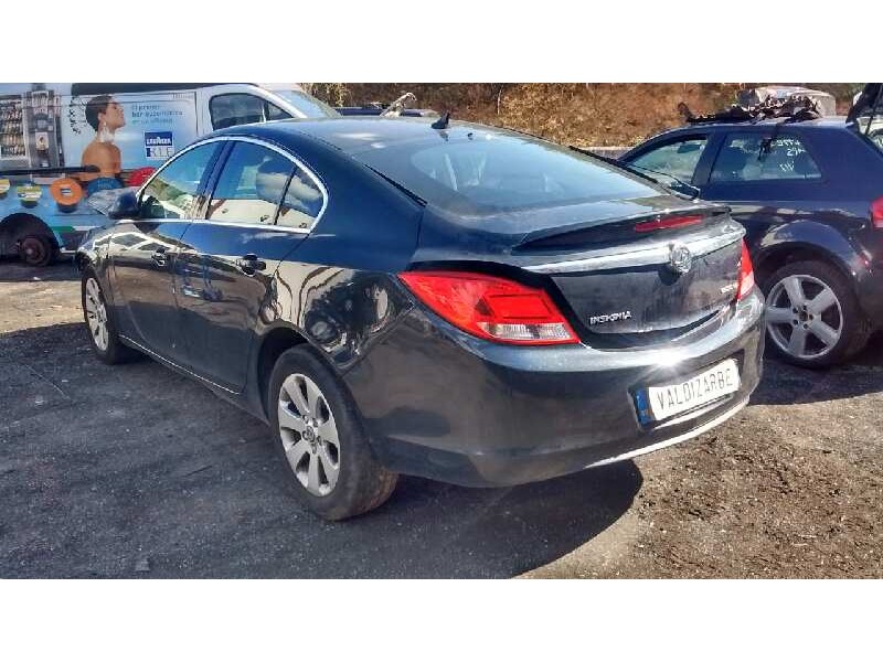opel insignia berlina del año 2012
