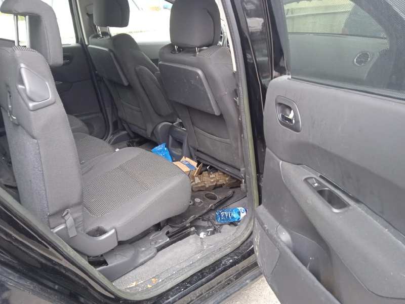 peugeot 5008 del año 2013