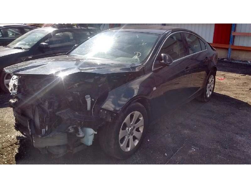 opel insignia berlina del año 2012