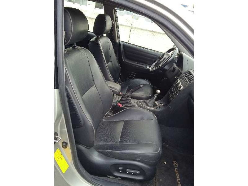 lexus is200 (gxe10) del año 2004