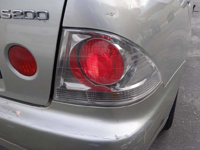 lexus is200 (gxe10) del año 2004