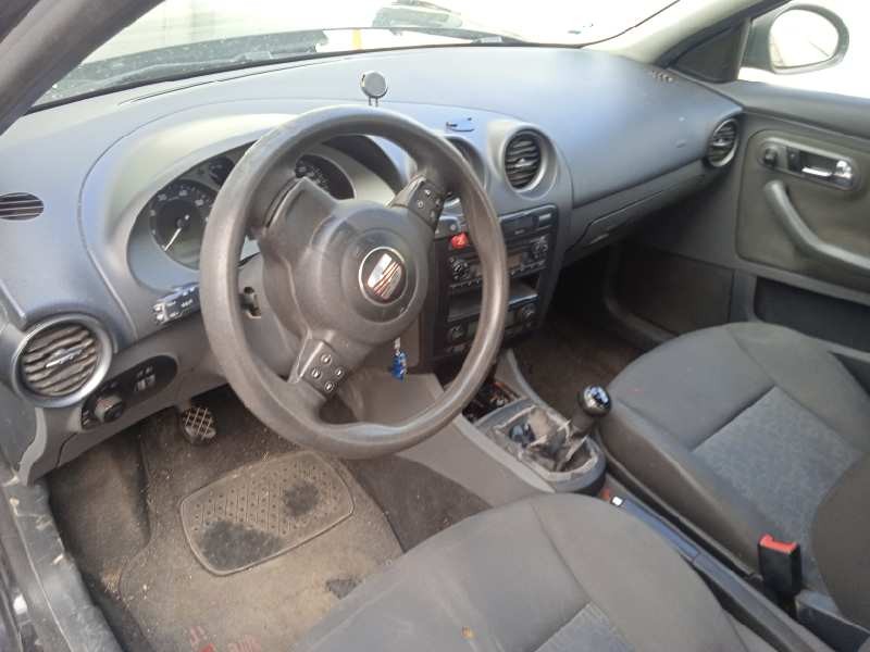 seat ibiza (6l1) del año 2006