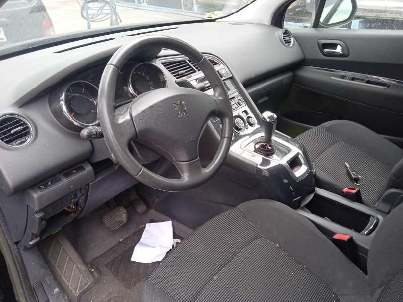 peugeot 5008 del año 2013