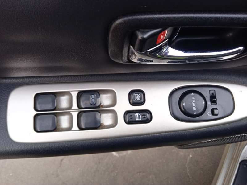 lexus is200 (gxe10) del año 2004