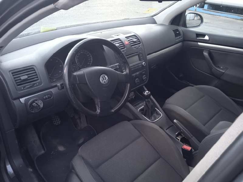 volkswagen golf v berlina (1k1) del año 2006