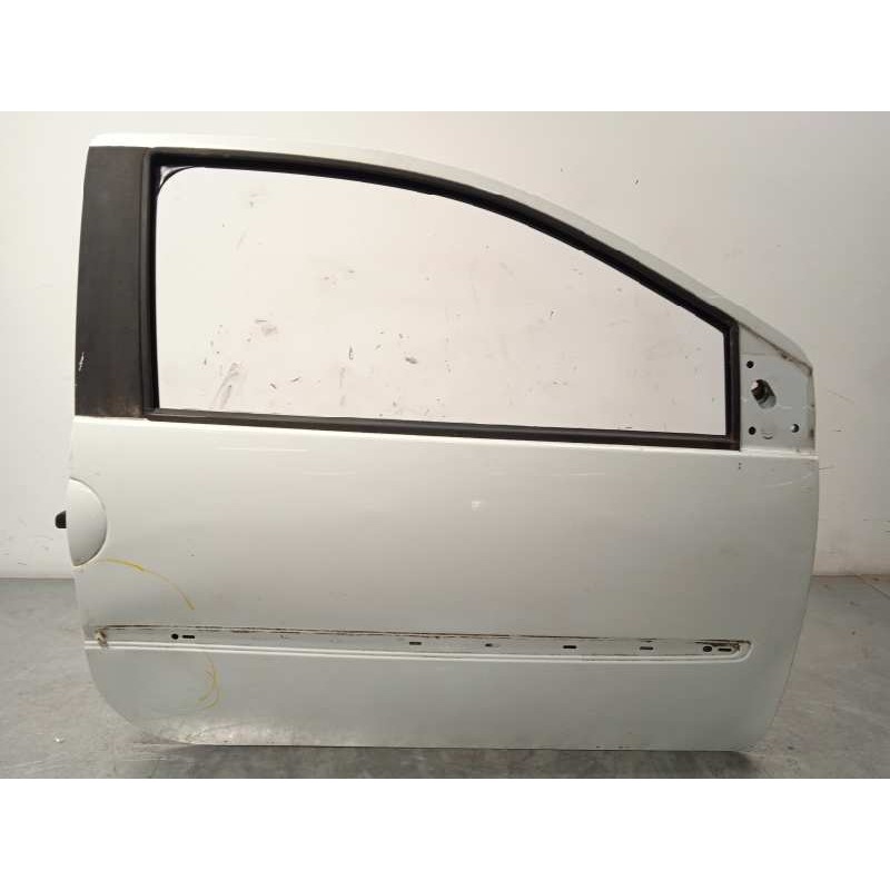 Recambio de puerta delantera derecha para renault twingo 1.2 16v referencia OEM IAM 801002977R  801008682R