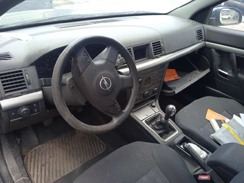 opel vectra c berlina del año 2003