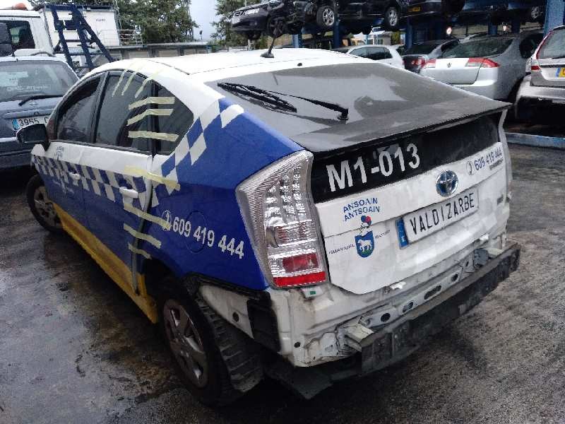 toyota prius (nhw30) del año 2011