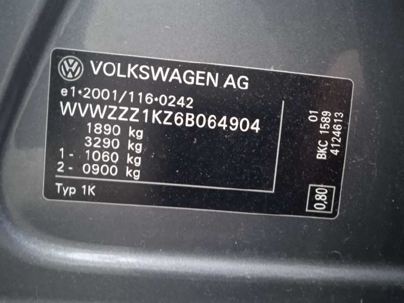 volkswagen golf v berlina (1k1) del año 2006