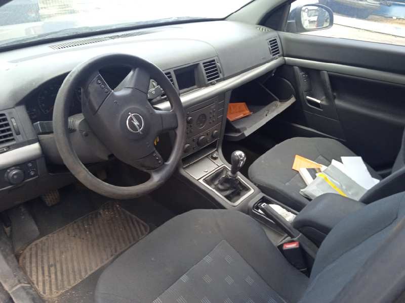 opel vectra c berlina del año 2003